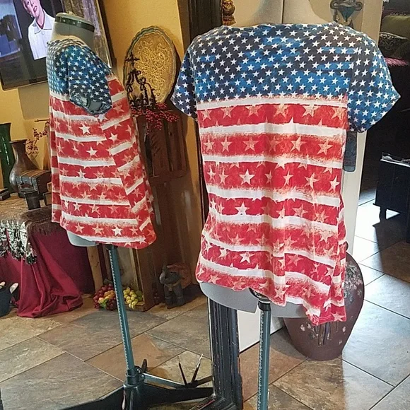 American Flag Rhinestone Tee Shirt - Picture 2 of 4